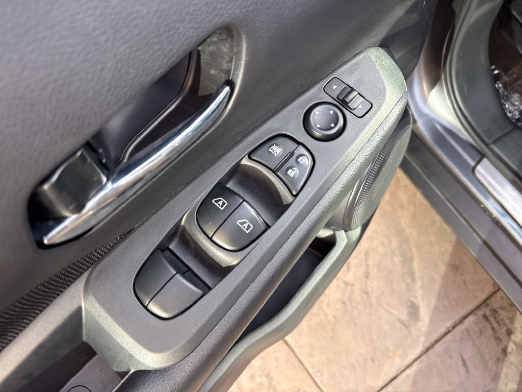 Used 2024 Nissan Kicks SV w/ Exterior Package FWD image 24