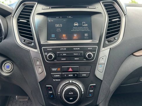 Used 2018 Hyundai Santa Fe Sport 2.0T AWD/4WD image 15