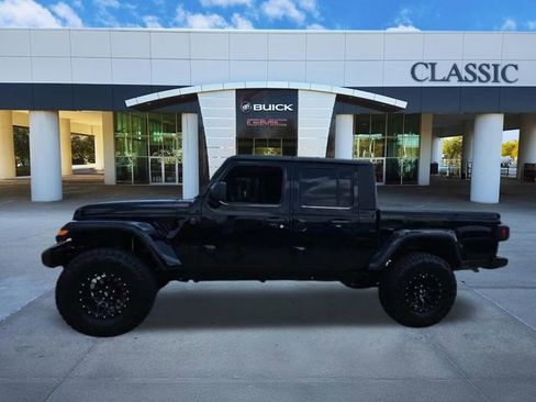 Used 2022 Jeep Gladiator Sport AWD/4WD image 2
