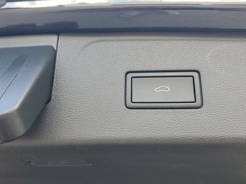 Certified 2024 Volkswagen Atlas SE FWD image 16