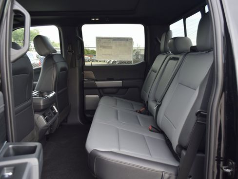 New 2025 Ford F150 Lightning Lariat image 20