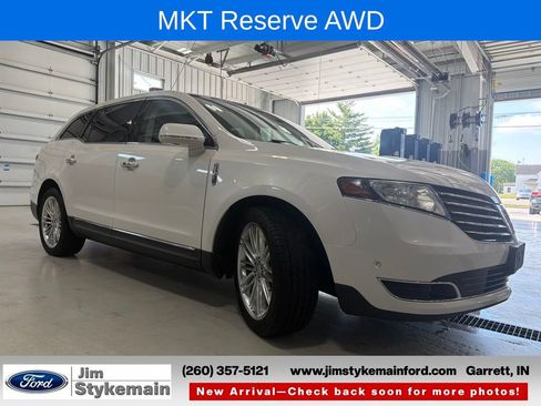 Used 2018 Lincoln MKT AWD w/ Technology Package image 13