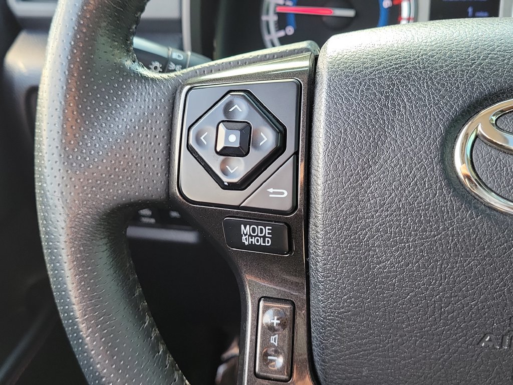 Used 2017 Toyota 4Runner TRD Off-Road Premium AWD/4WD image 9