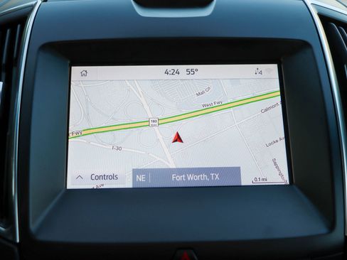 Used 2019 Ford Edge Titanium w/ Equipment Group 301A image 33