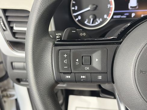 Used 2023 Nissan Rogue SV AWD/4WD image 26