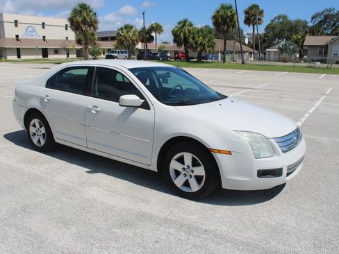 Used 2009 Ford Fusion SE FWD image 19