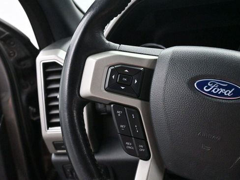 Used 2022 Ford F250 Lariat w/ Lariat Ultimate Package AWD/4WD image 18