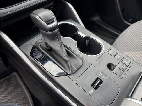 Certified 2024 Toyota Highlander LE image 16
