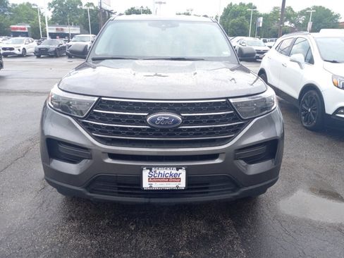 Used 2021 Ford Explorer XLT AWD/4WD image 4