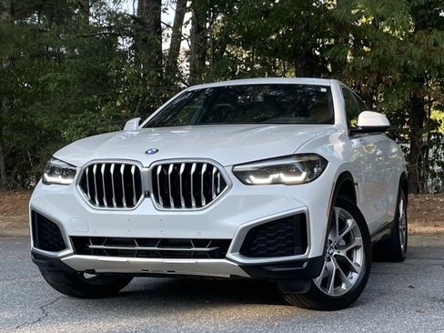 Used 2022 BMW X6 xDrive40i w/ Premium Package image 1