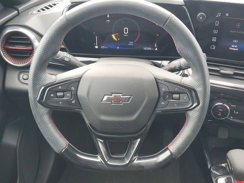 Certified 2025 Chevrolet Trax RS w/ Driver Confidence Package FWD image 12