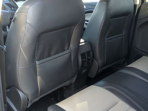 Used 2019 Ford Escape SEL image 23