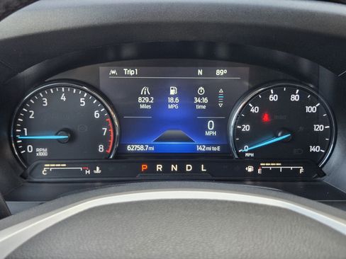 Used 2022 Ford Explorer XLT w/ Equipment Group 202A AWD/4WD image 18