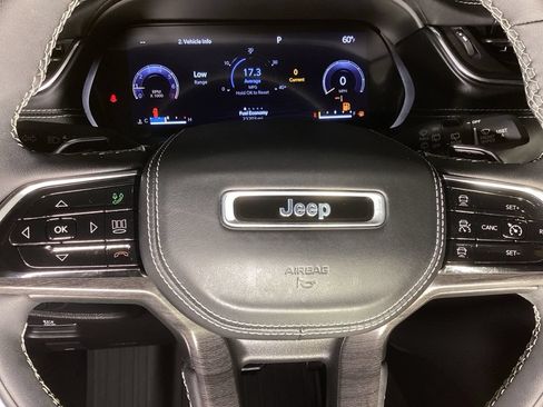 Used 2023 Jeep Grand Cherokee L Overland AWD/4WD image 20