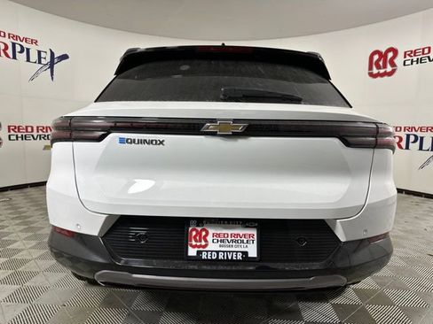 New 2025 Chevrolet Equinox EV LT image 6