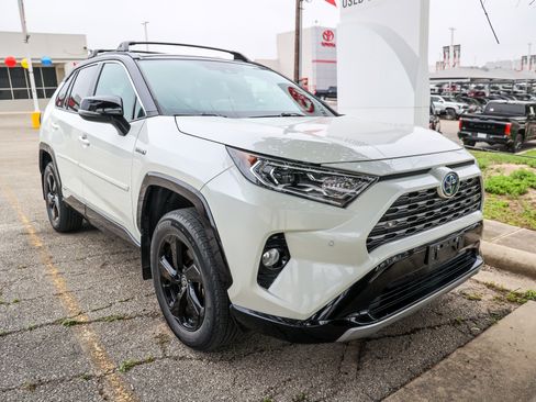 Certified 2021 Toyota RAV4 XSE AWD/4WD image 4
