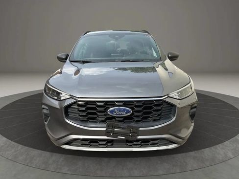 Used 2023 Ford Escape ST-Line FWD image 2