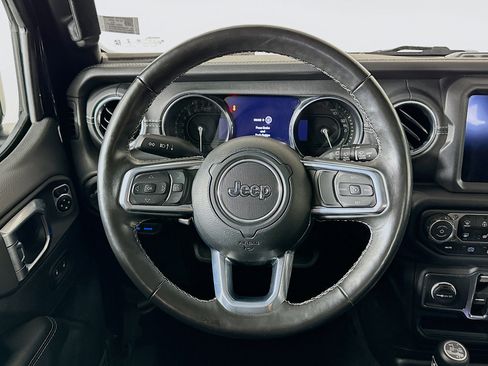 Used 2023 Jeep Wrangler Unlimited Sahara w/ Cold Weather Group AWD/4WD image 17