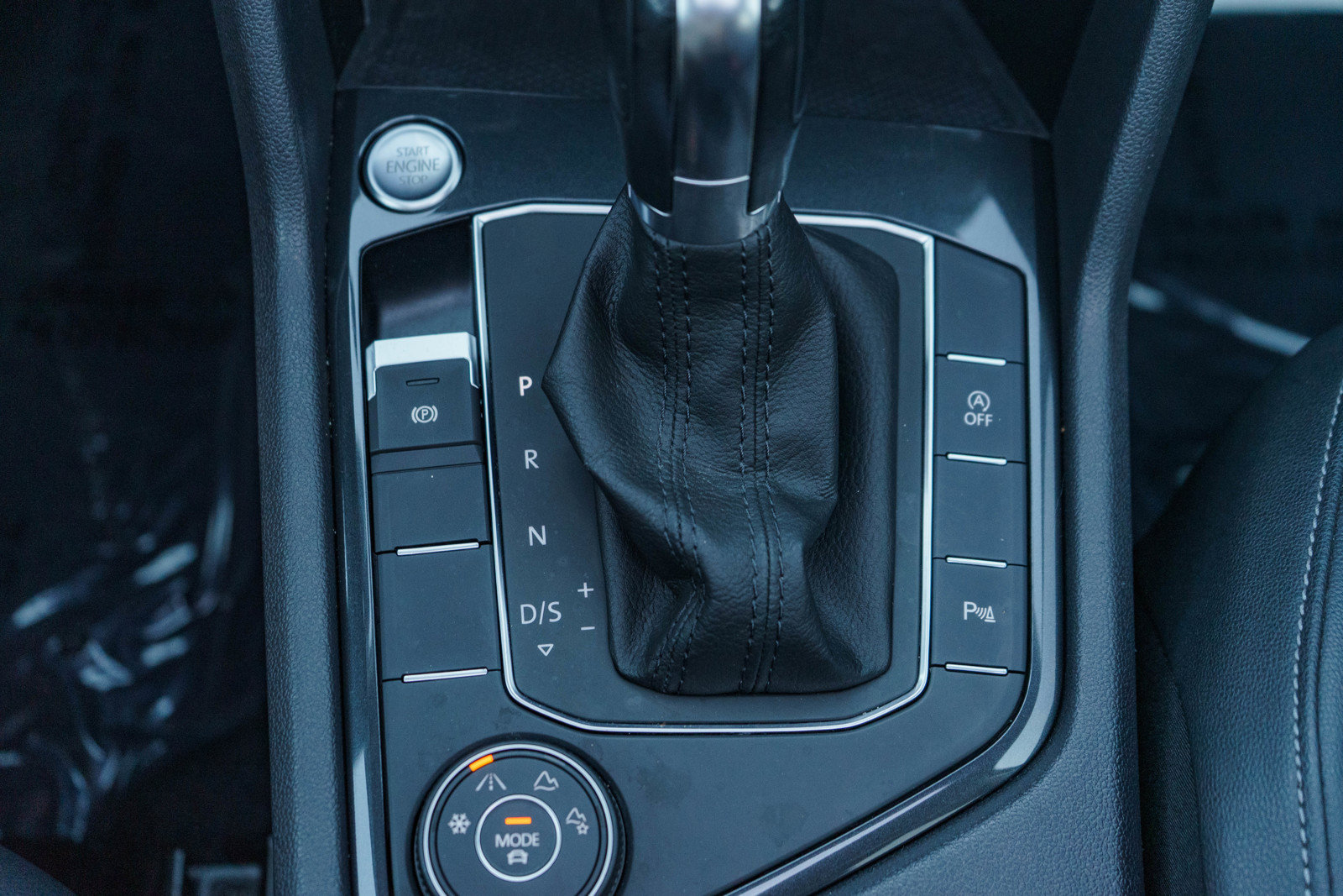 Used 2019 Volkswagen Tiguan SEL AWD/4WD image 19
