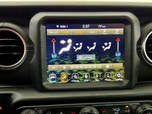 Used 2023 Jeep Wrangler Unlimited Sahara w/ Cold Weather Group AWD/4WD image 18