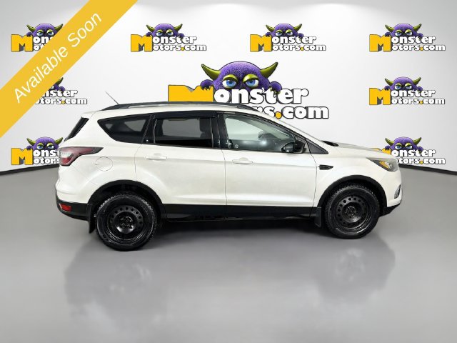 Used 2017 Ford Escape SE w/ Equipment Group 201A AWD/4WD image 4