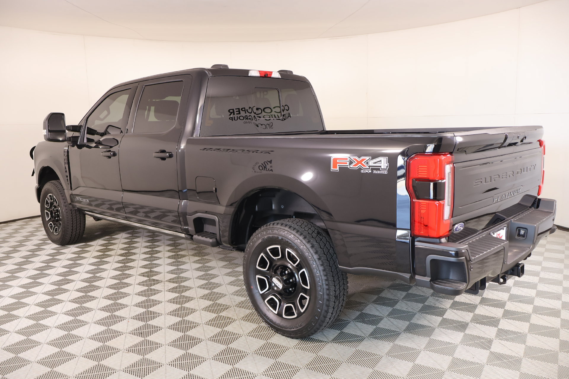 Used 2026 Ford F250 Platinum w/ FX4 Off-Road Package AWD/4WD image 23