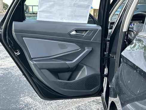 New 2026 Volkswagen Jetta SE image 11