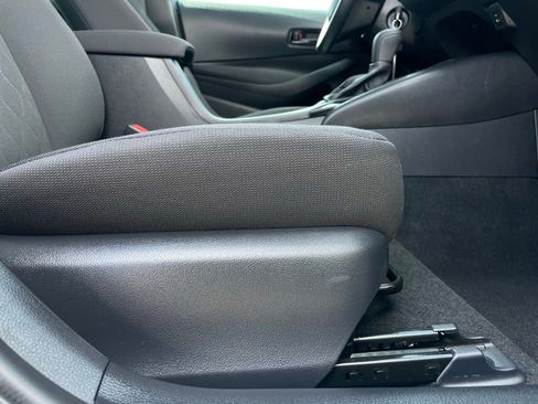 Used 2024 Toyota Corolla LE FWD image 29