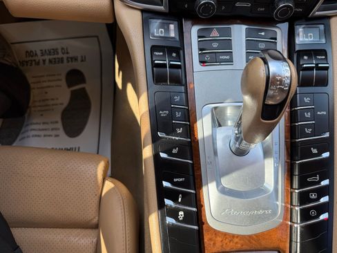 Used 2012 Porsche Panamera image 61