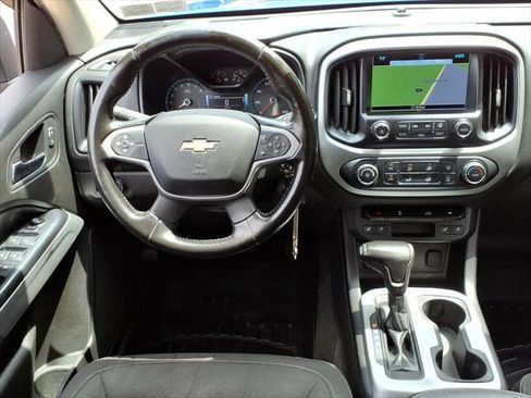 Used 2018 Chevrolet Colorado LT w/ LT Convenience Package RWD image 6