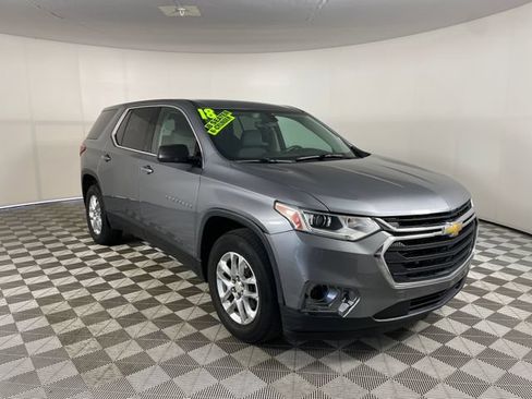 Used 2018 Chevrolet Traverse LS FWD image 17