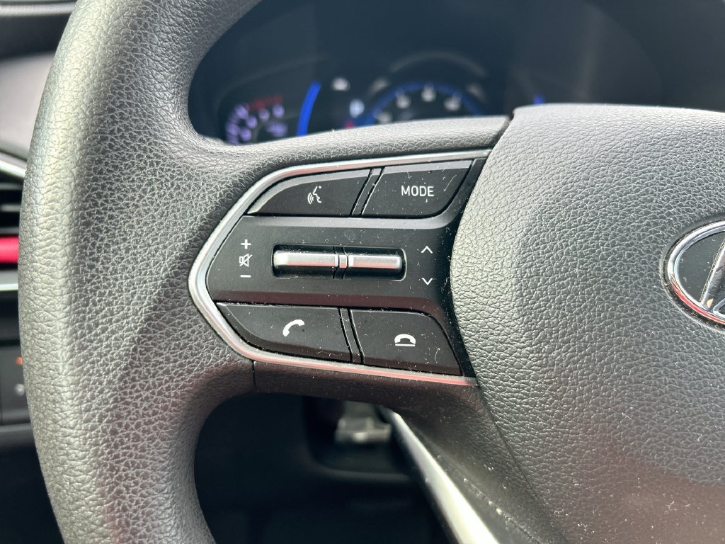 Used 2020 Hyundai Santa Fe SEL FWD image 16