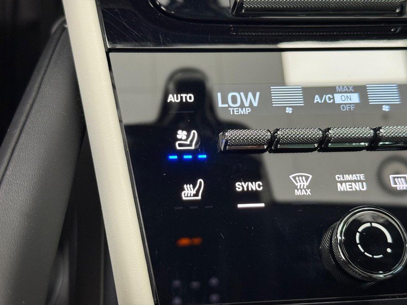 Certified 2025 Porsche Cayenne S AWD/4WD image 23