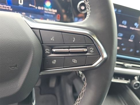 Used 2024 Chevrolet Equinox EV LT image 25