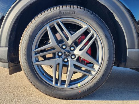 New 2026 Ford Explorer ST-Line w/ ST-Line Street Pack RWD image 11