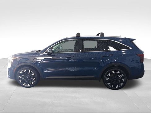 Used 2025 Kia Sorento SX FWD image 3