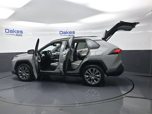 Used 2021 Toyota RAV4 XLE Premium FWD image 56