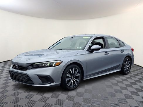 Used 2023 Honda Civic EX image 3