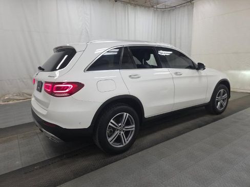 Used 2022 Mercedes-Benz GLC 300 4MATIC w/ Multimedia Package Lite image 4
