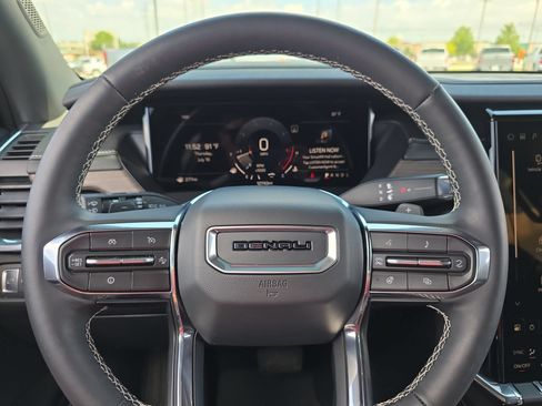 Used 2025 GMC Acadia Denali FWD image 19
