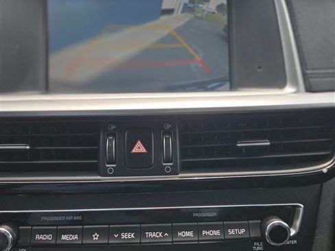 Used 2020 Kia Optima S FWD image 11