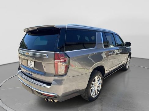 Used 2021 Chevrolet Suburban High Country w/ Premium Package AWD/4WD image 8