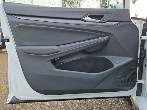 New 2025 Volkswagen GTI SE image 9