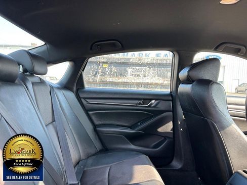 Used 2019 Honda Accord Sport image 14