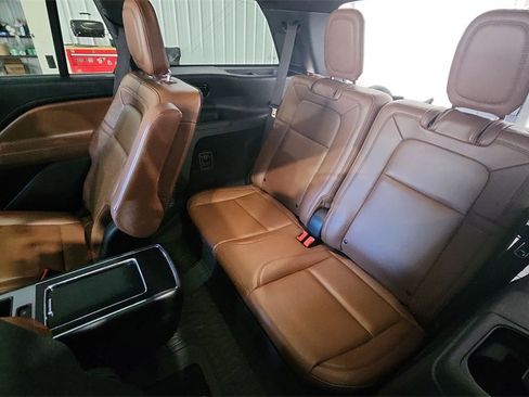 Used 2023 Lincoln Aviator Reserve w/ Equipment Group 201A image 28