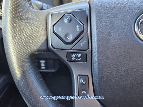 Used 2021 Toyota Tacoma TRD Sport image 19