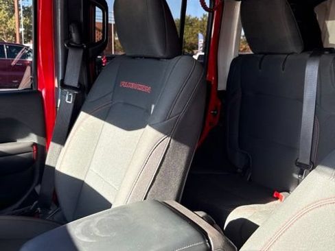 Used 2021 Jeep Wrangler Unlimited Rubicon AWD/4WD image 11