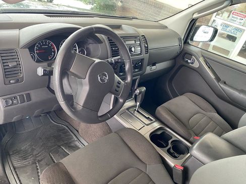 Used 2009 Nissan Pathfinder S RWD image 11