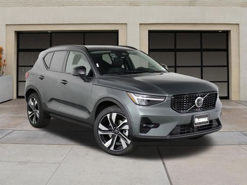 New 2026 Volvo XC40 B4 Plus FWD image 19