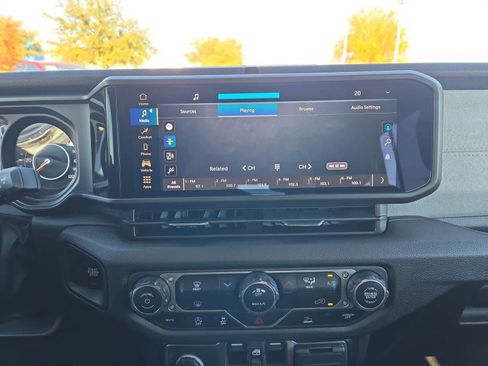 Used 2024 Jeep Wrangler Sport S image 26